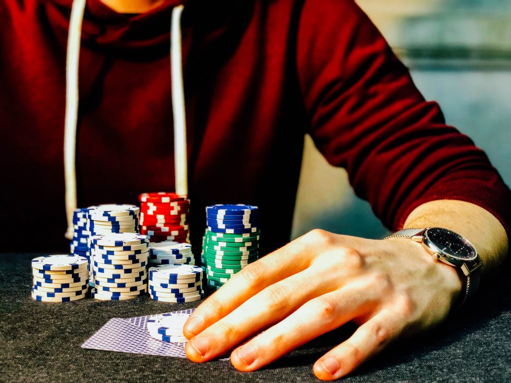 How to win against poker amateurs