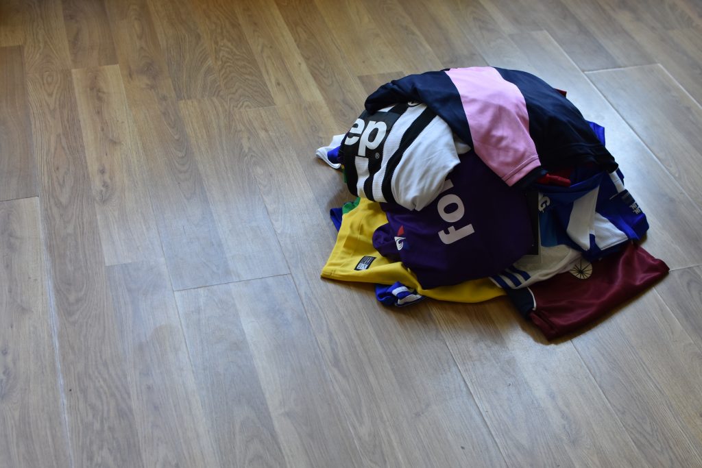 how to trade football shirts